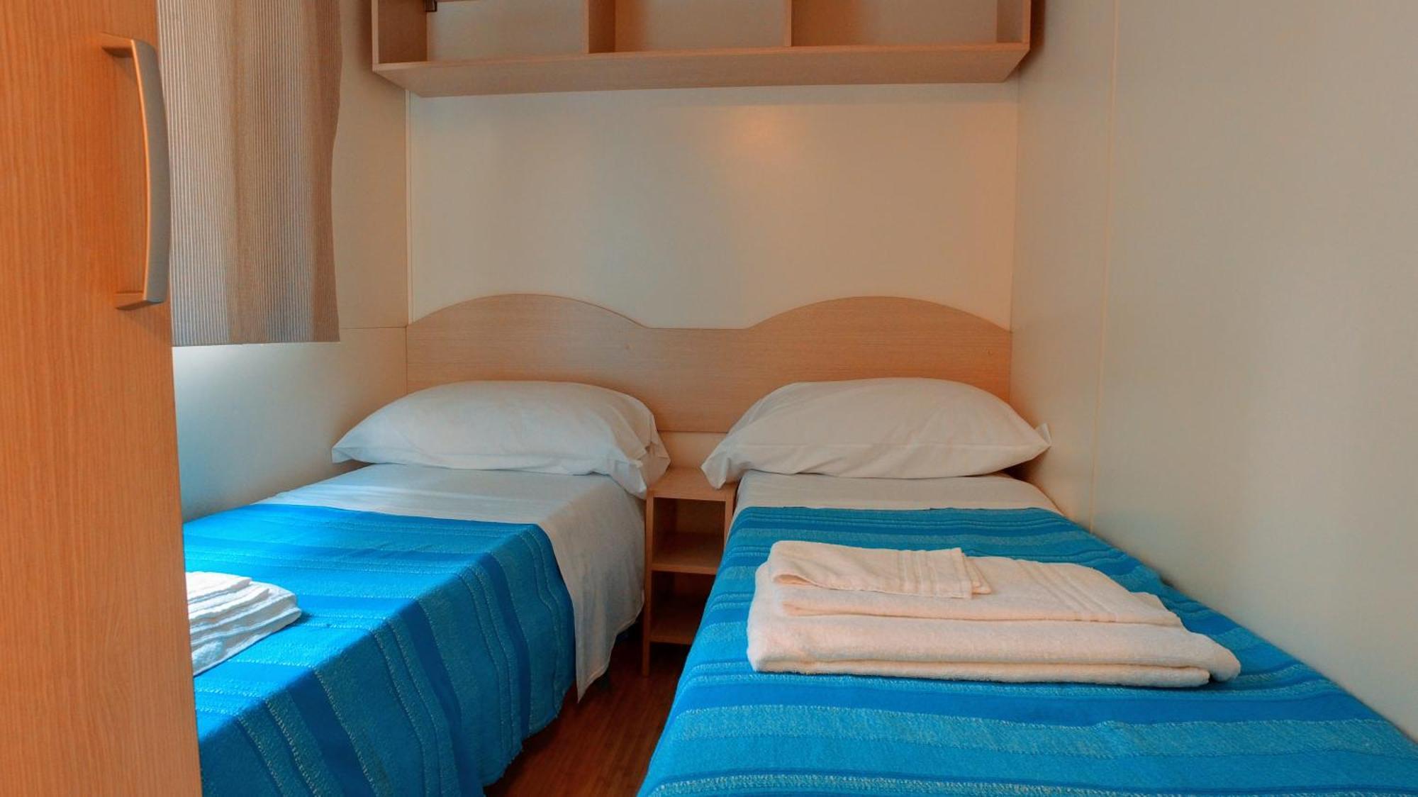 Mobile Home,822906752:JPEG